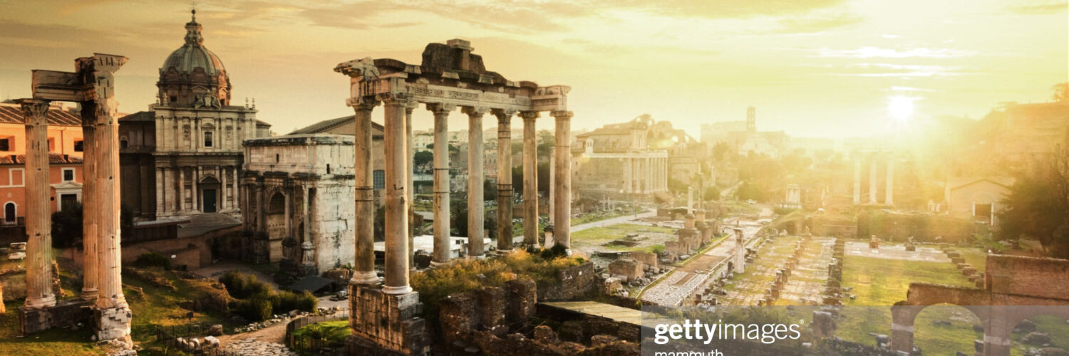 El 25 de diciembre se fijó desde el año 221, gracias al cronista cristiano Sexto Julio Africano.