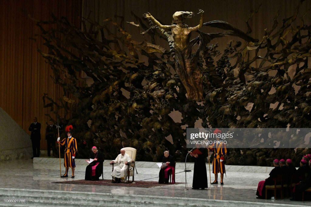 https://www.gettyimages.es/detail/fotograf%C3%ADa-de-noticias/pope-francis-prefect-of-the-papal-household-fotograf%C3%ADa-de-noticias/1066021786